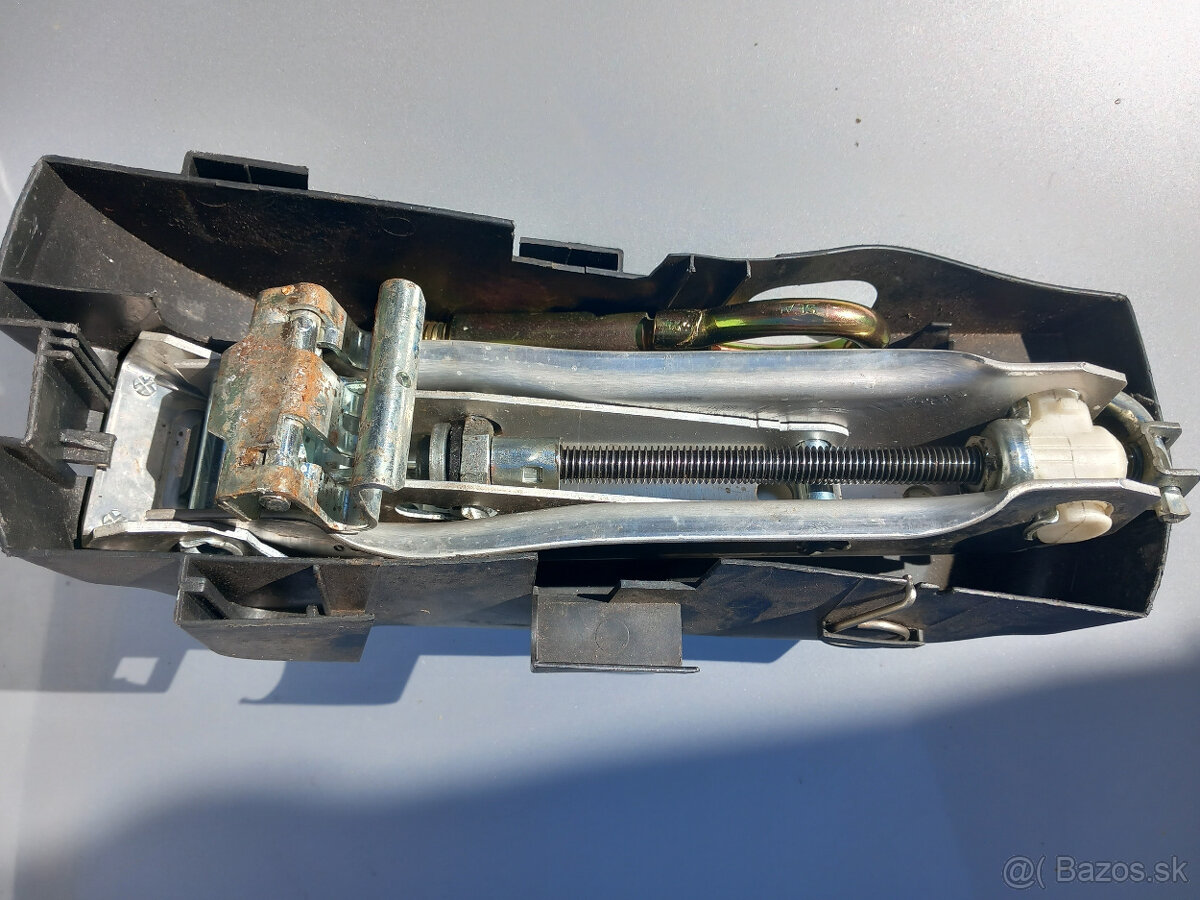 Zdvyhak na auto - 2