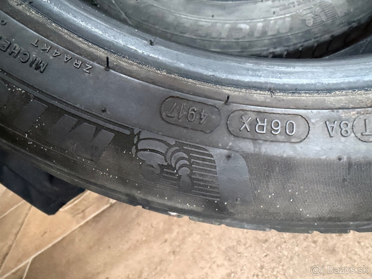 Predám pneumatiky letné r17 225/45 - 2