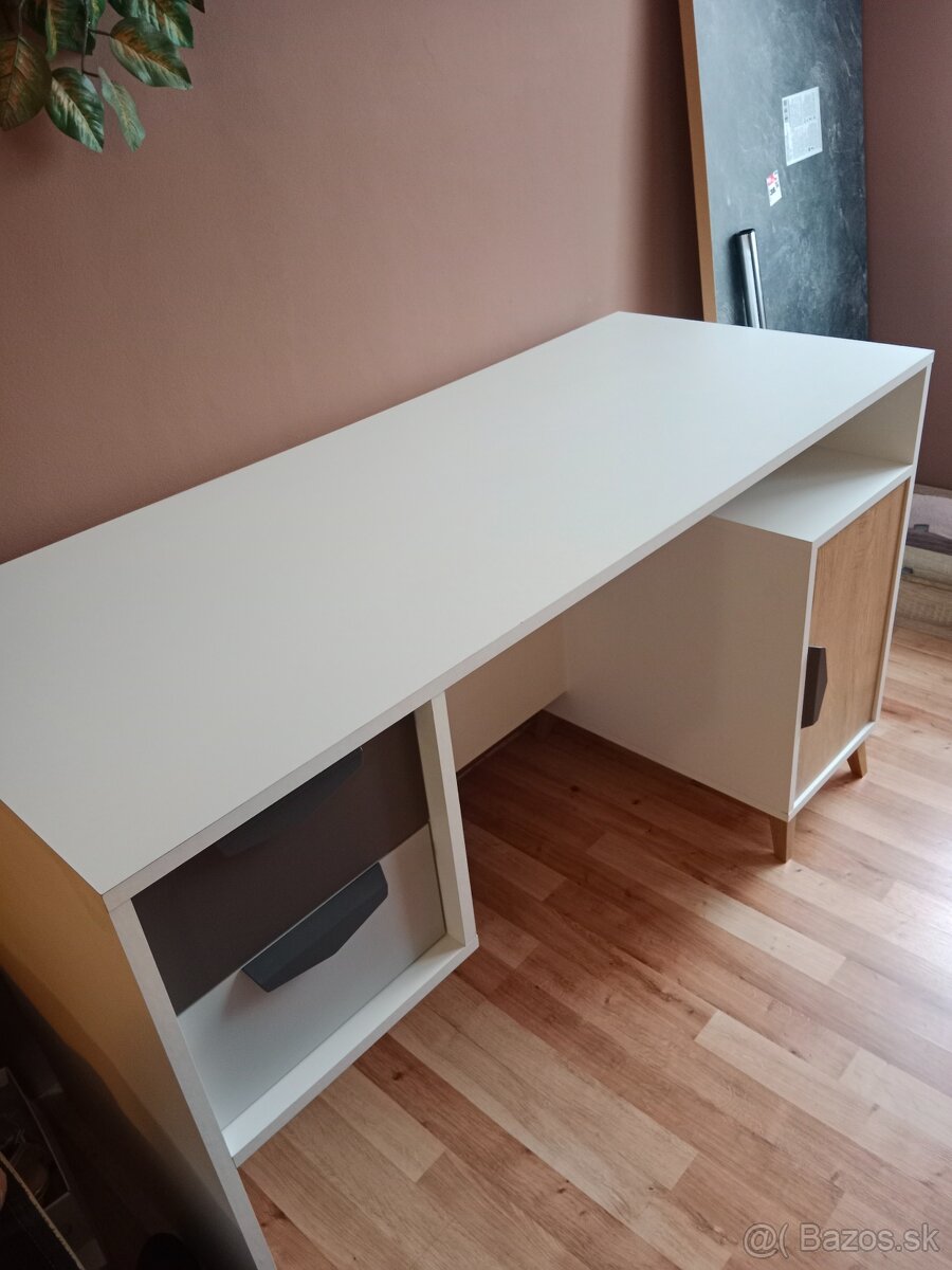 Písací stôl - 2