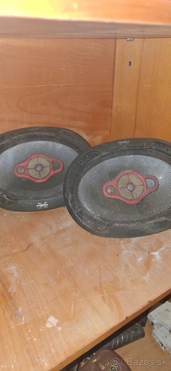 Ponukam na predaj Autoradia. - 2