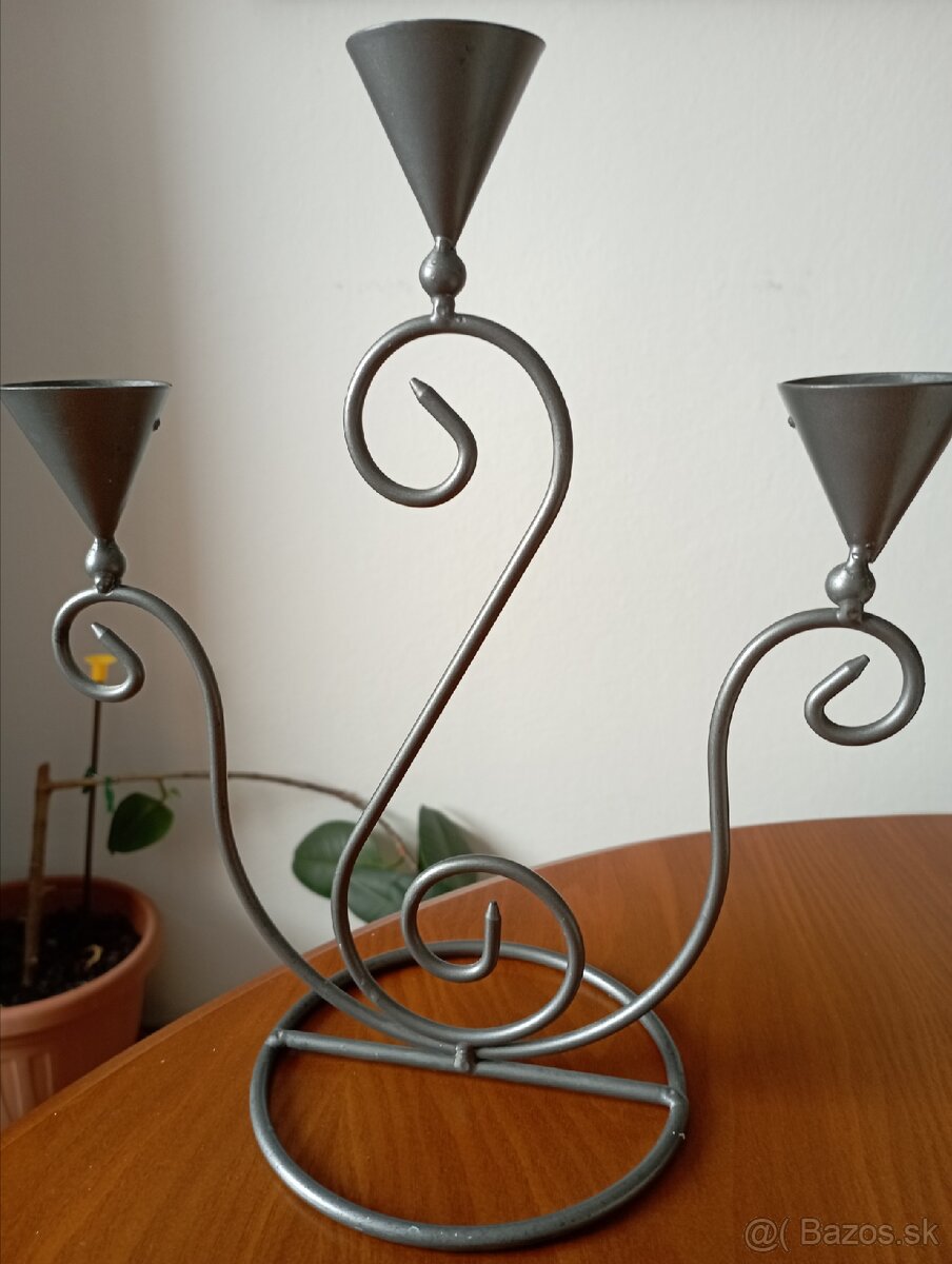 Kovové svietniky -retro - 2