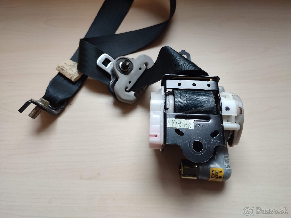 Mazda 5 (CR19, 2005-2010) Bezpečnostné pásy - 2