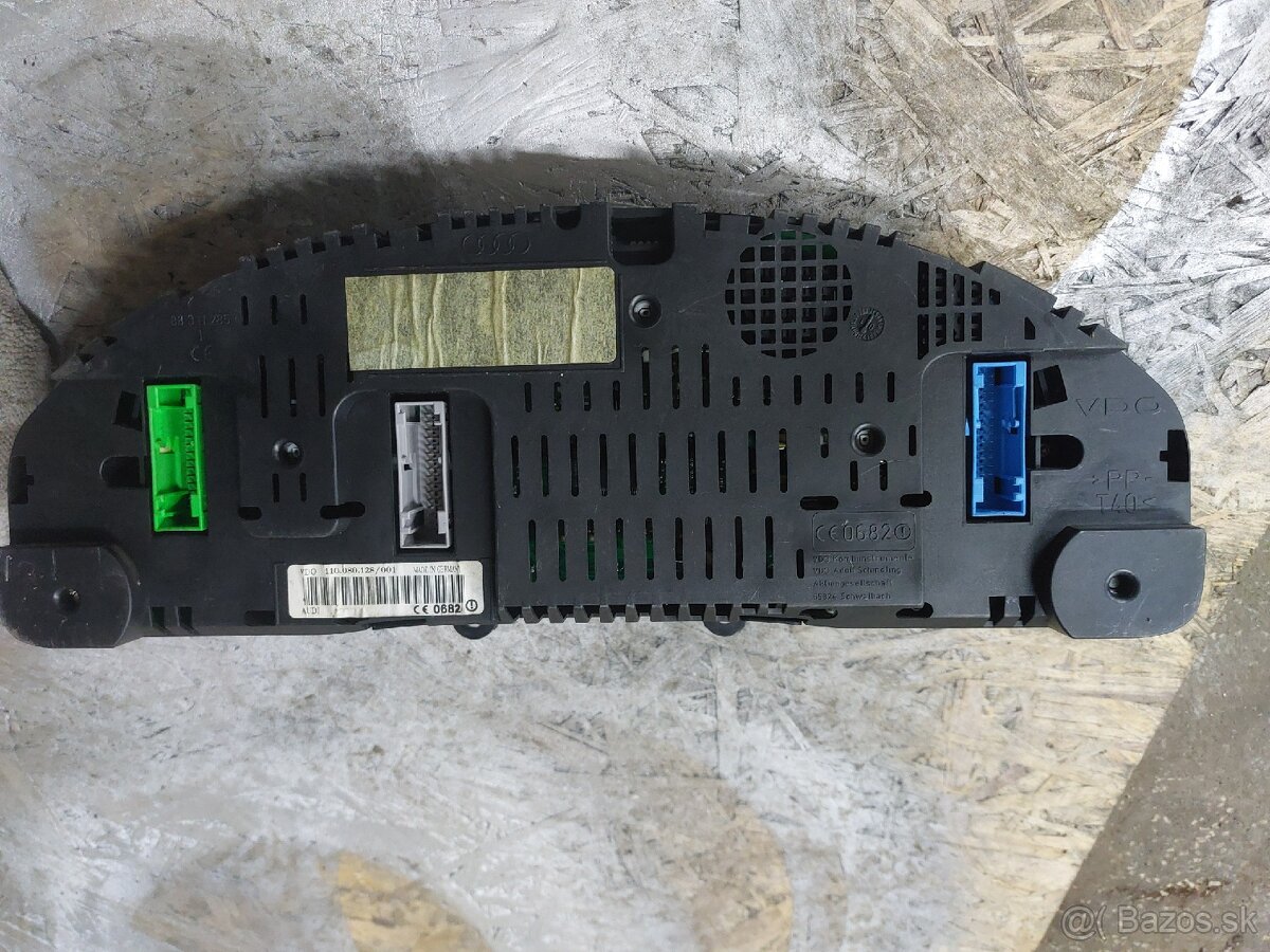 Budíky Audi A6 C5 s maxidotom - 2