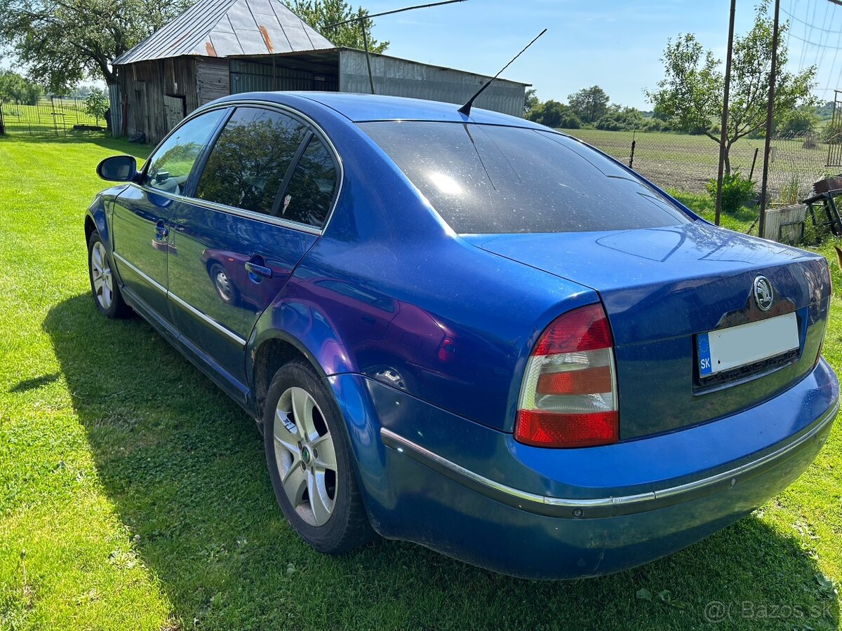 Superb 1 facelift zadne svetla - 2