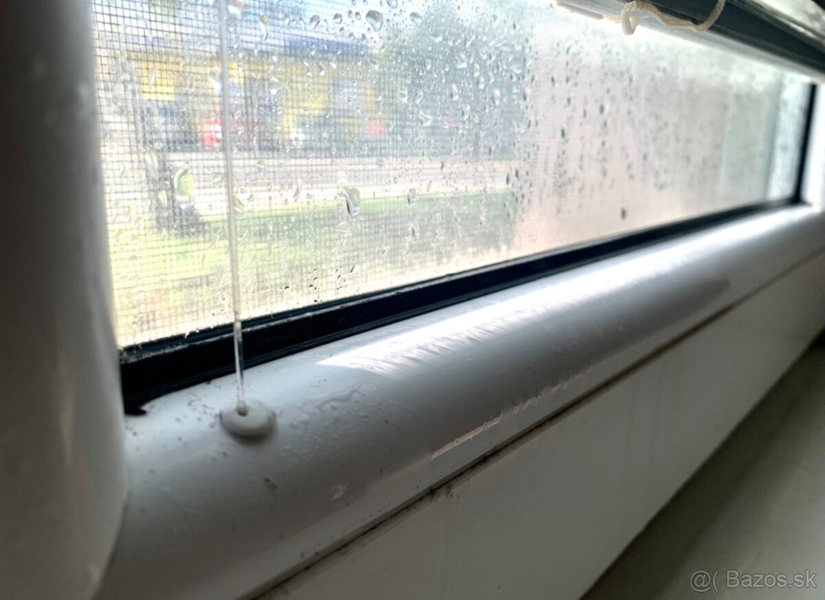 Práca - obhliadkára okien - 2