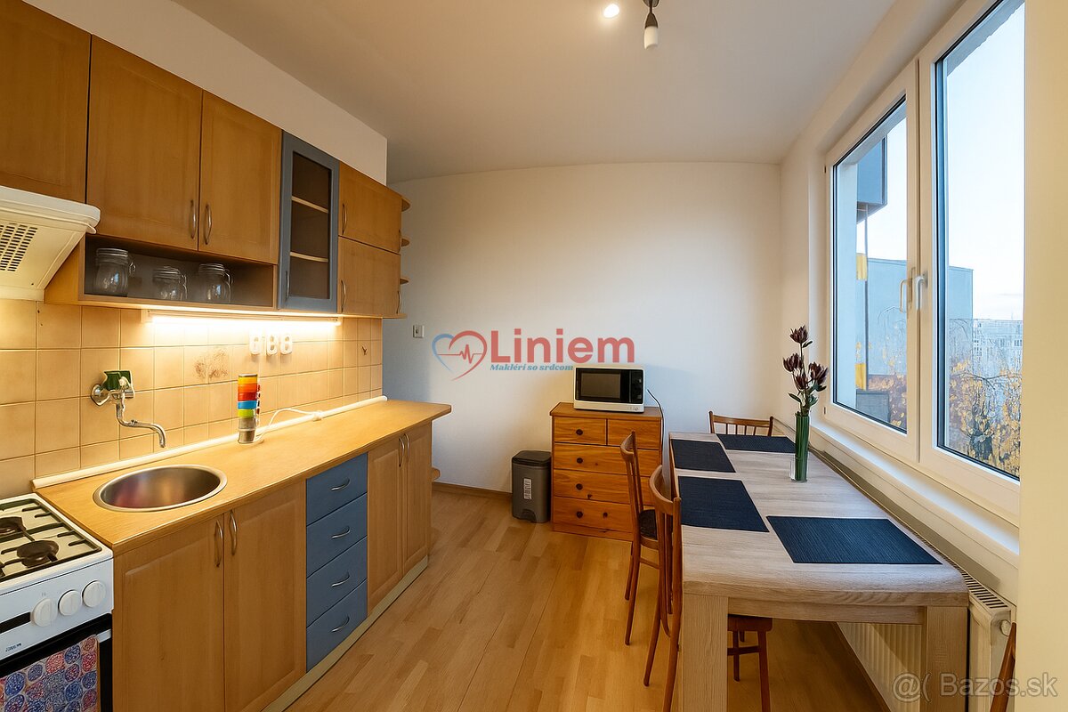 Na prenájom-2,5 izbový byt na Klokočine - 2