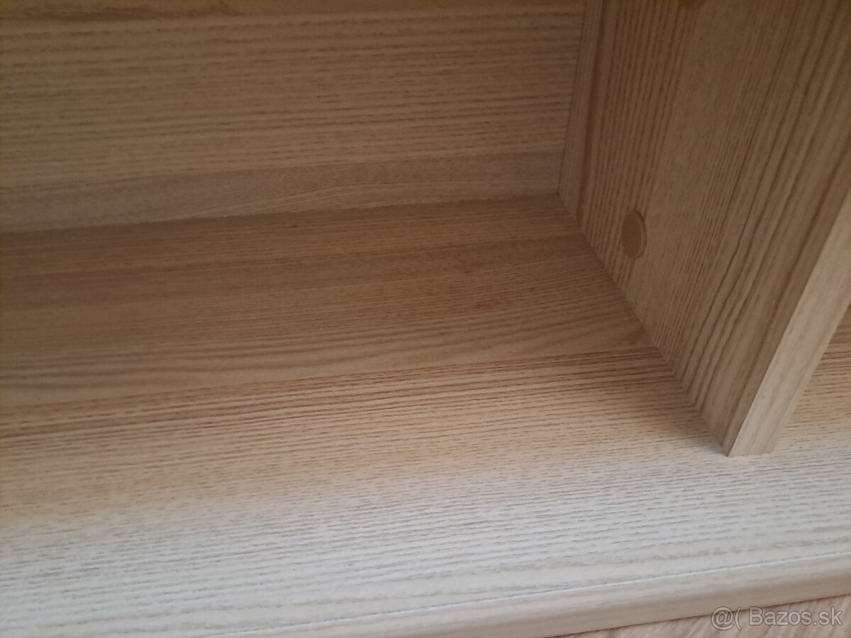 Políčka na stenu - 2