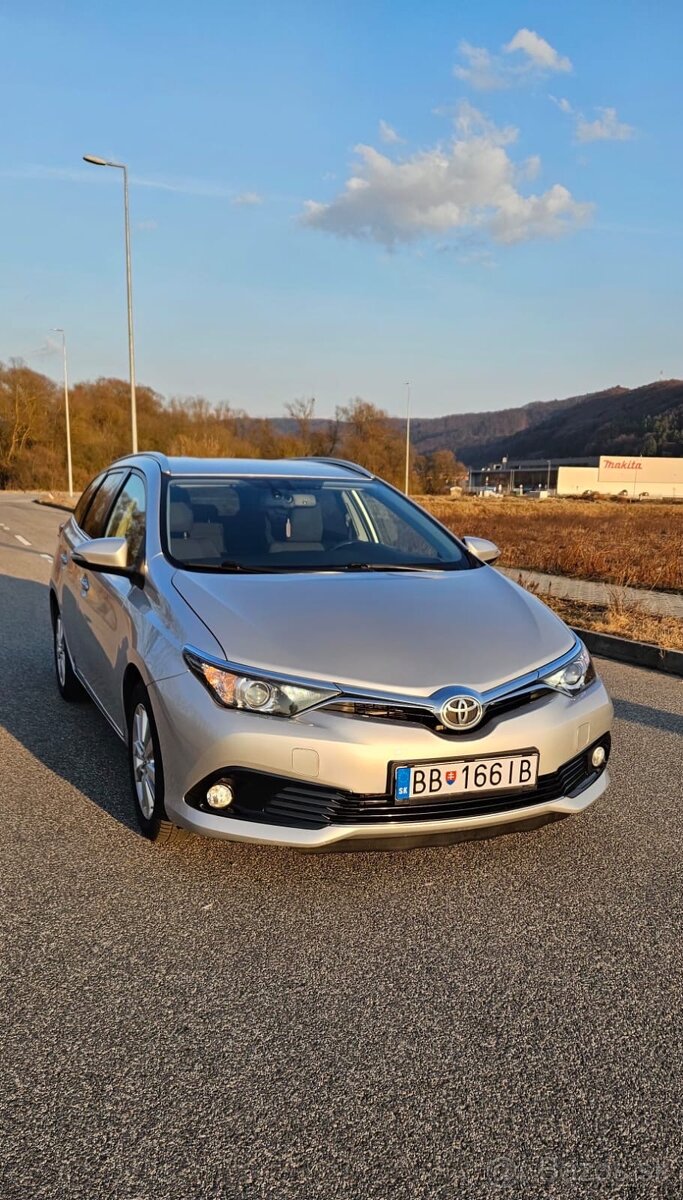 Toyota Auris (facelift model) - 2