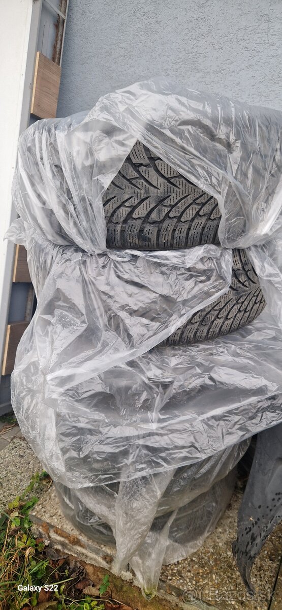 Predám pneumatiky NOKIAN 4x4 SUV - 2