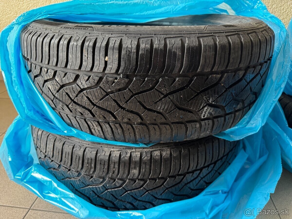 Sada celorocnych pneumatik 205/55 R16 - 2