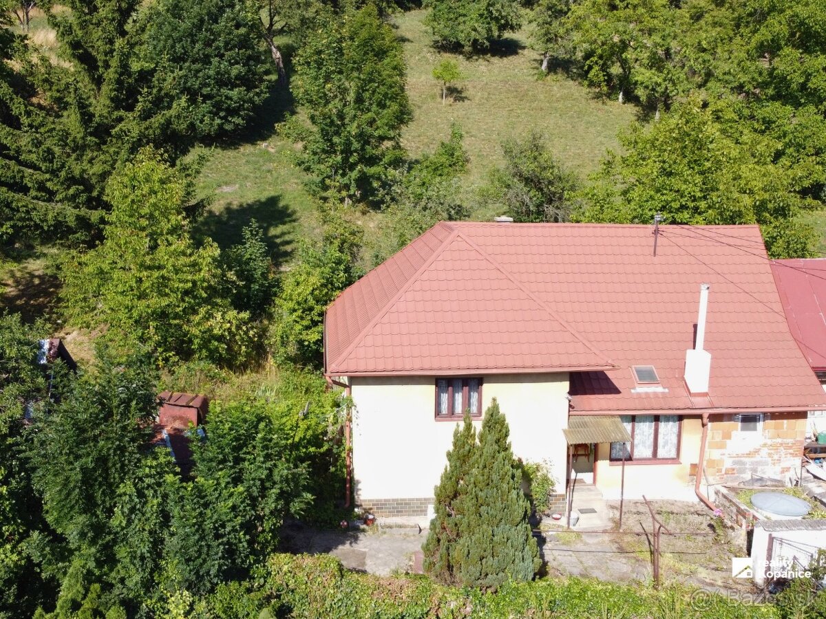 Malý domček, pokojná ulička, veľký pozemok a stodola - 2