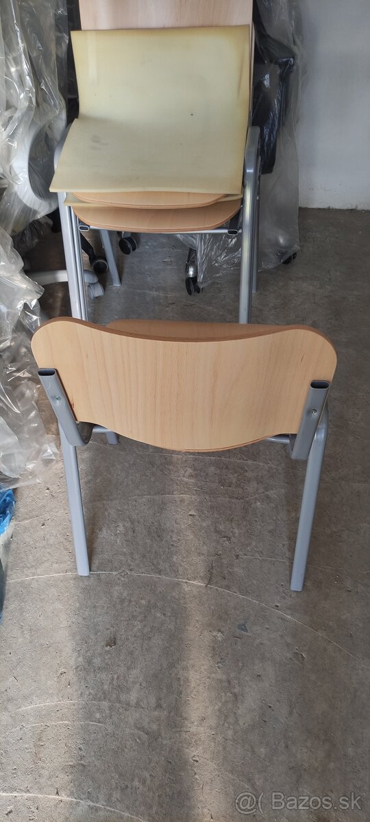 stolička drevená - 2