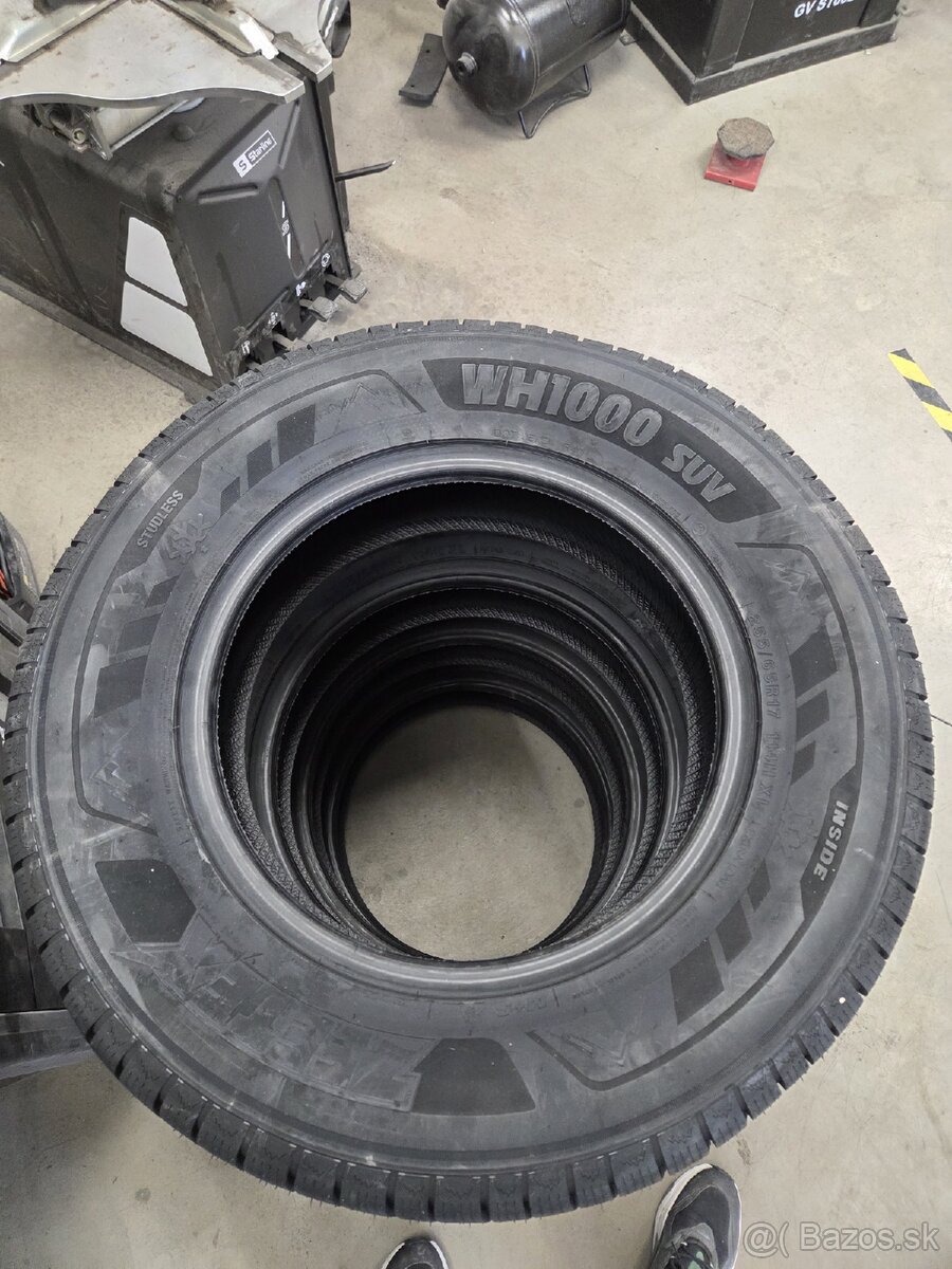 Zimne pneu 255/65 R17 off-road - 2