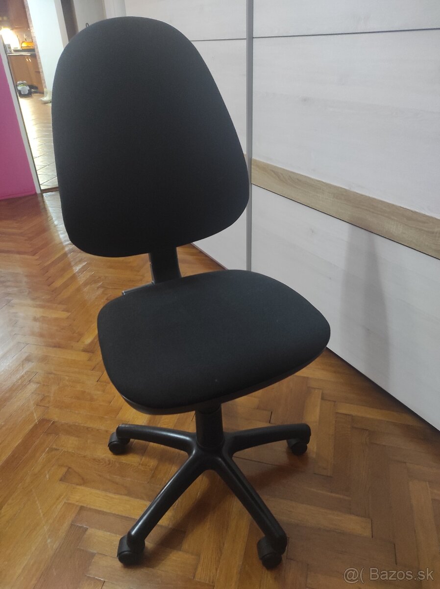 Otáčacia stolička - 2