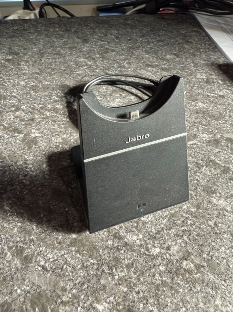 Nabíjací stojan Jabra E75 pre headsety – model DIV010 - 2