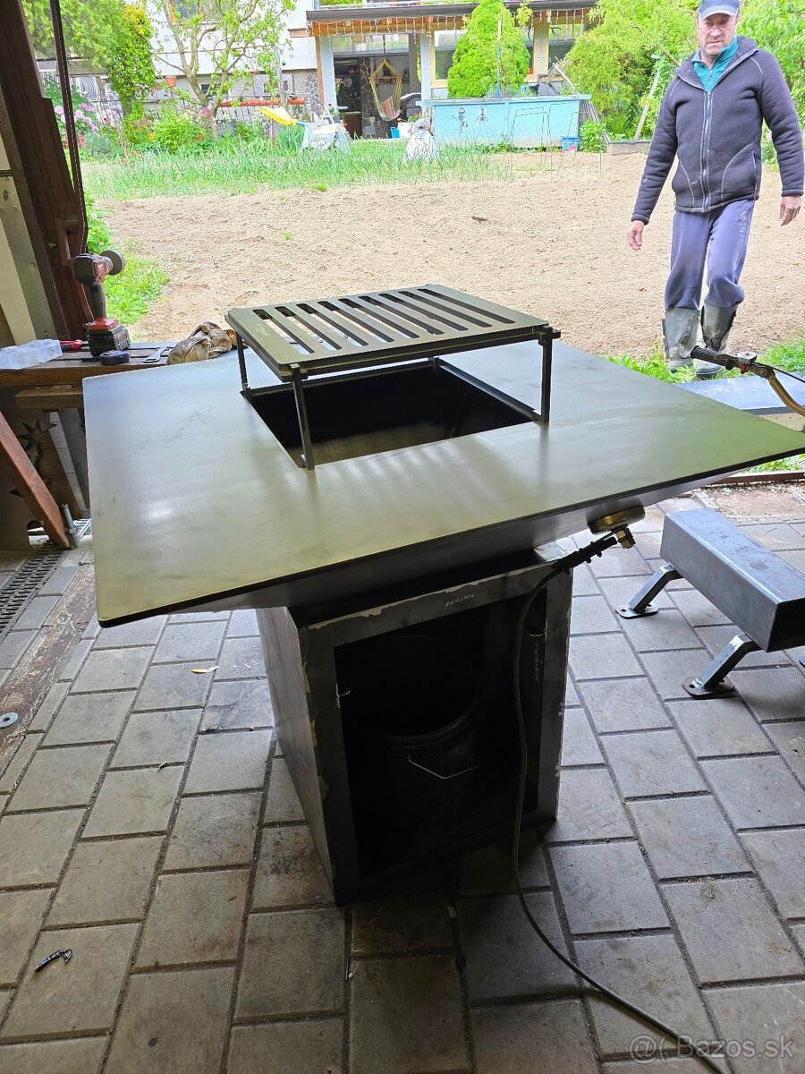 Zahradný grill - 2