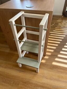 Montessori učiaca veža - 2