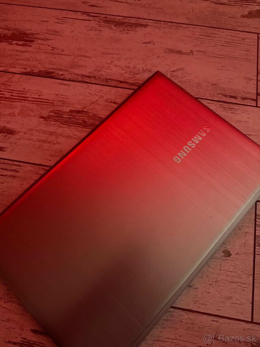 Samsung Series 7 Chronos - 2