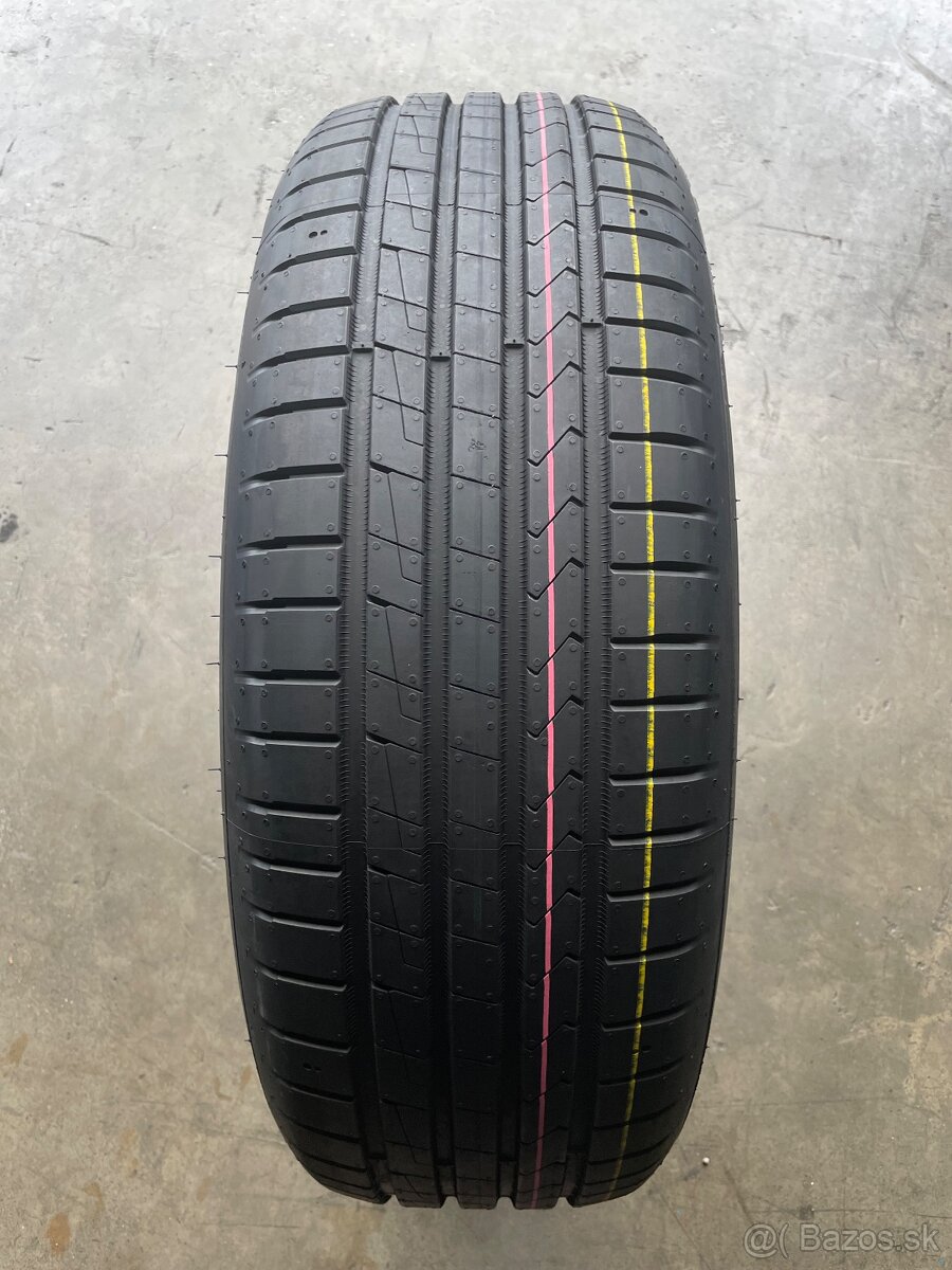 Pneumatiky 215/65 R17 - 2