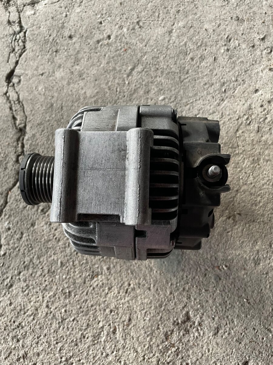Predám altenator c300 CDI 4matic - 2