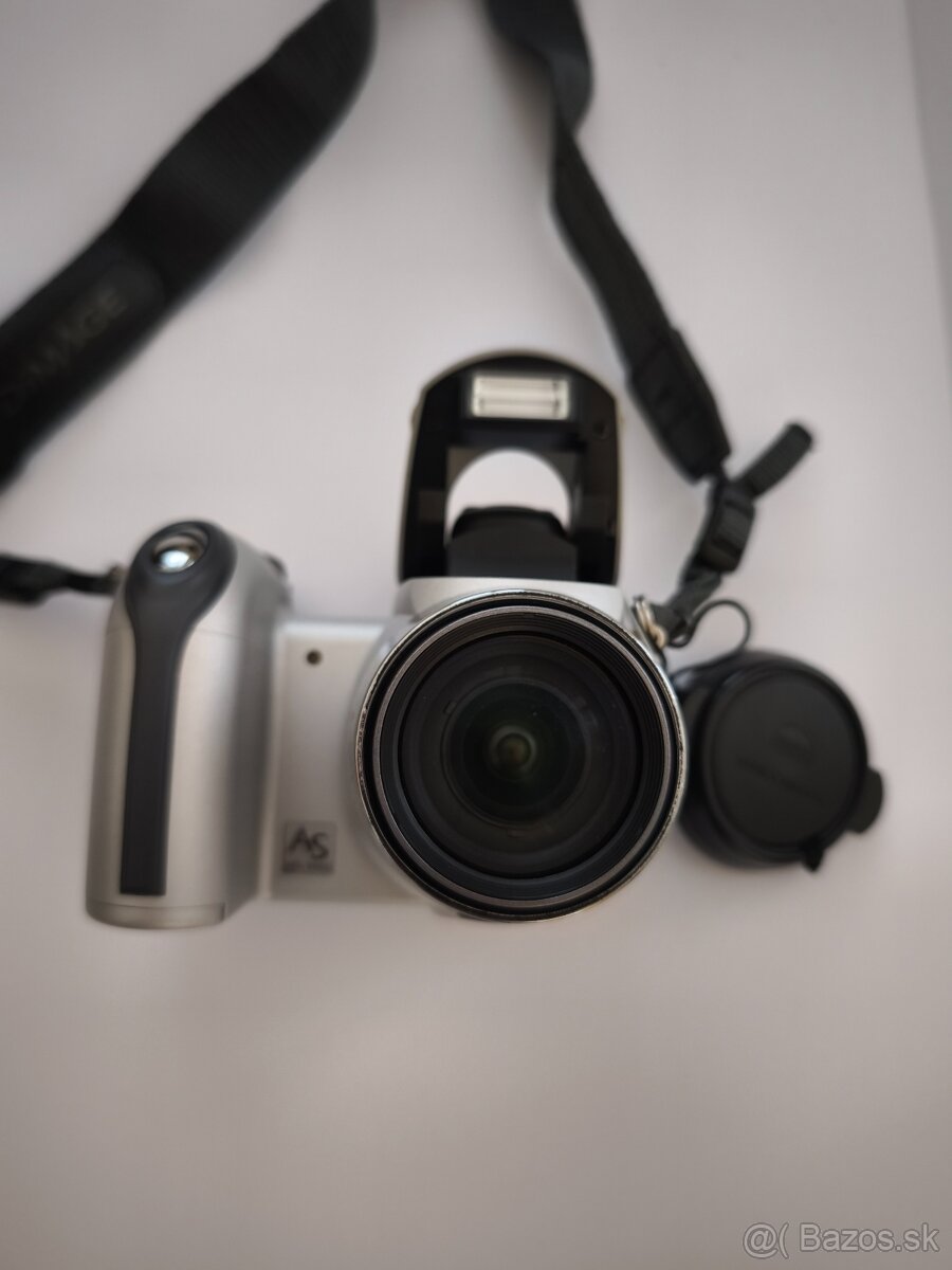Konica Minolta Dimage Z3 - 2