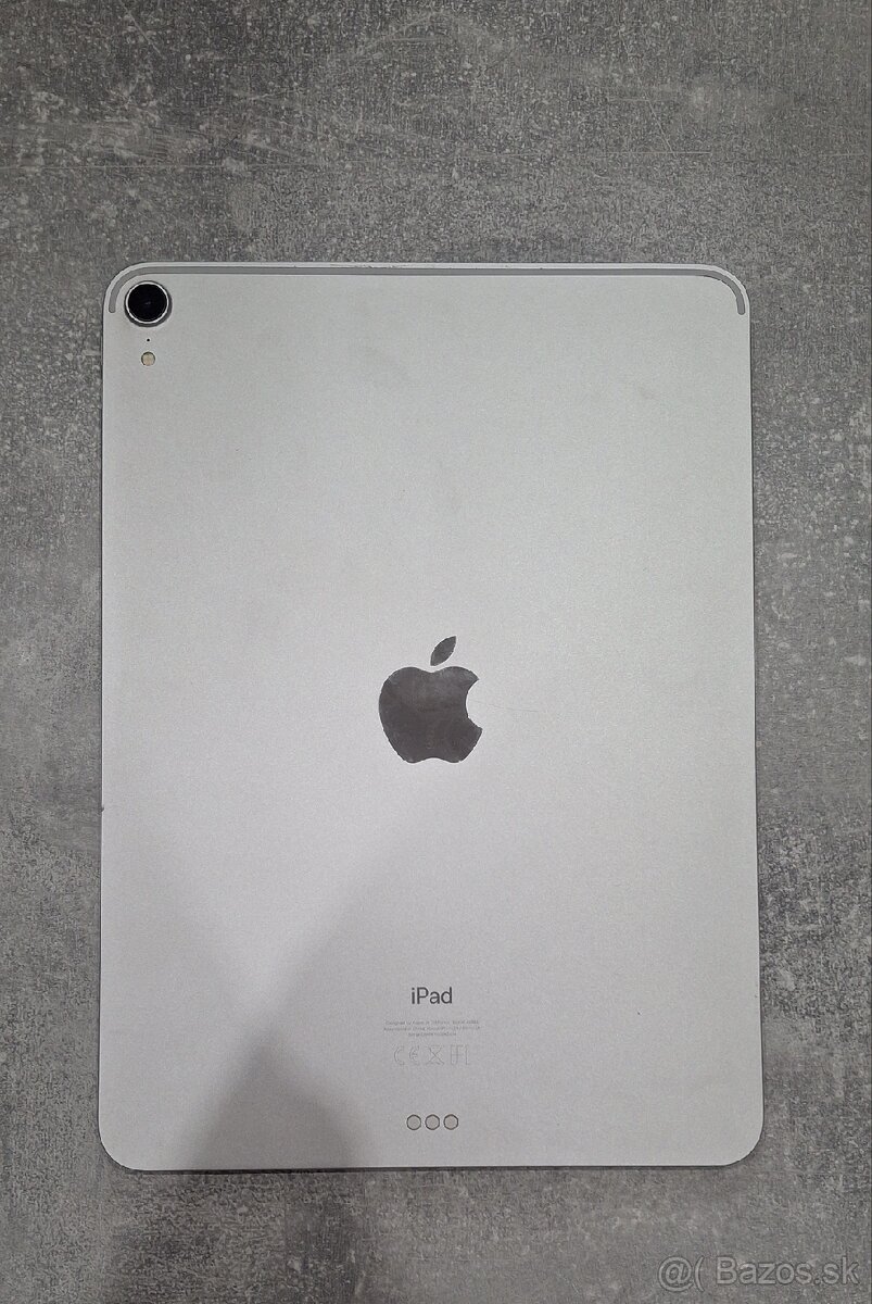 iPad Pro 11 256 GB + klávesnica - 2