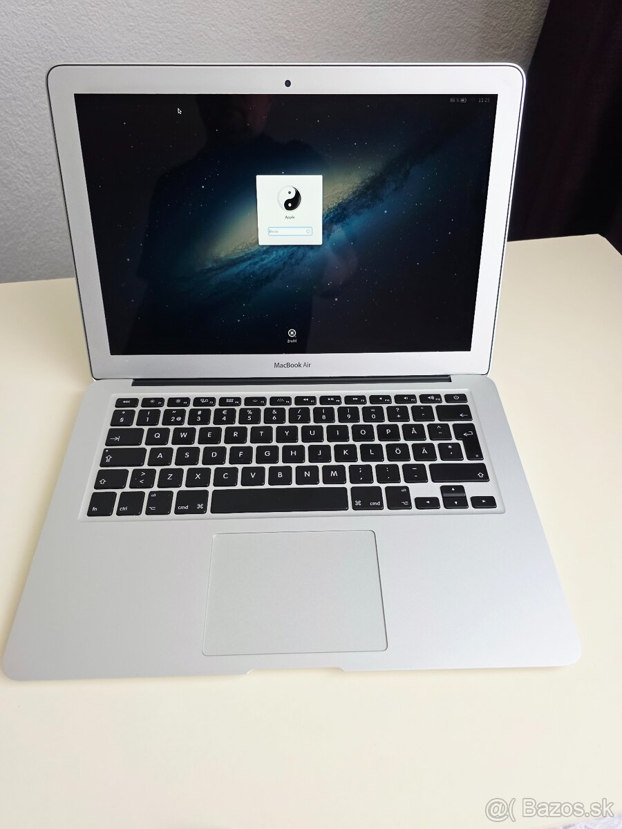 Apple Macbook Air 13 i5 128SSD - 2