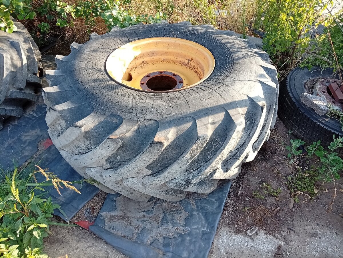 Kombajn Fortschritt E517-E516 kolesá 23,1-26 - 2