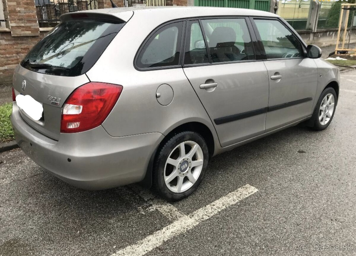 Škoda fabia - 2
