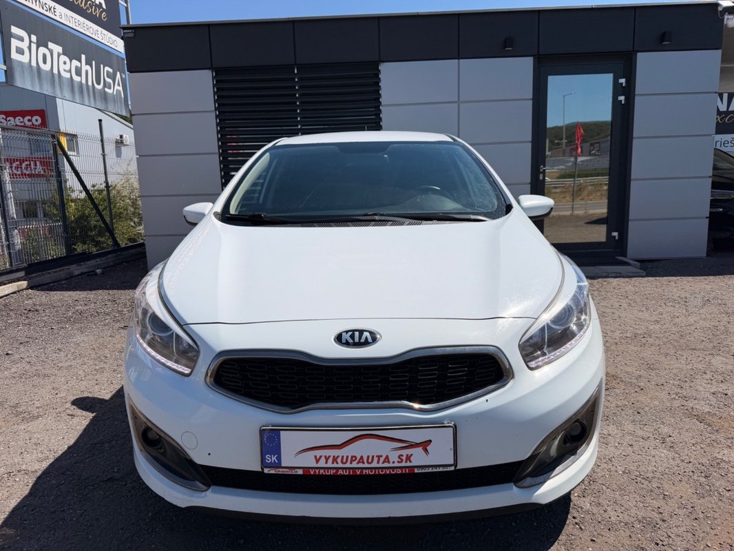 Kia Cee´d 1.6 CRDi VGT Gold - 2