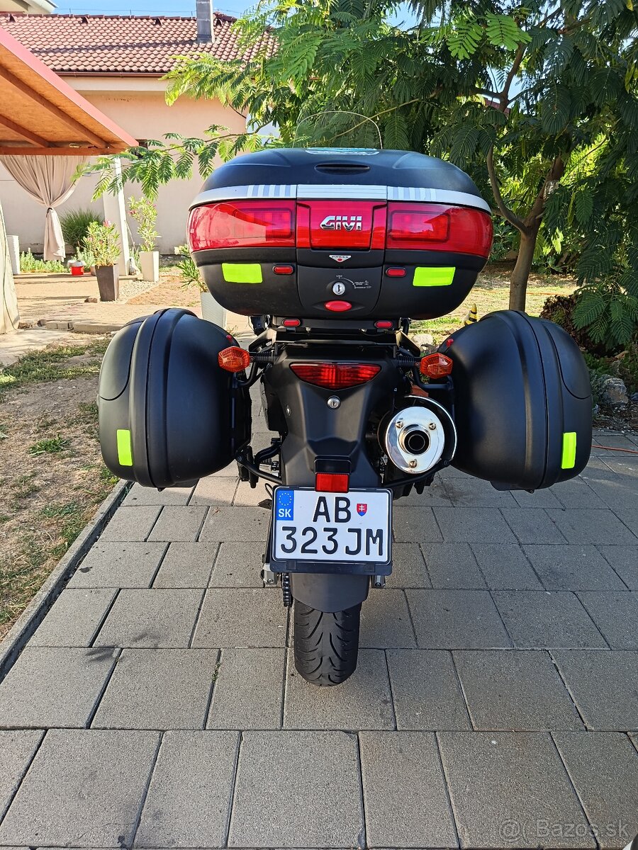 Suzuki dl 650 v-strom - 2