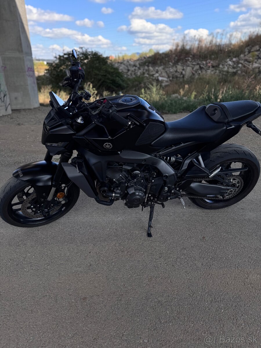 Yamaha mt09 2025 - 2