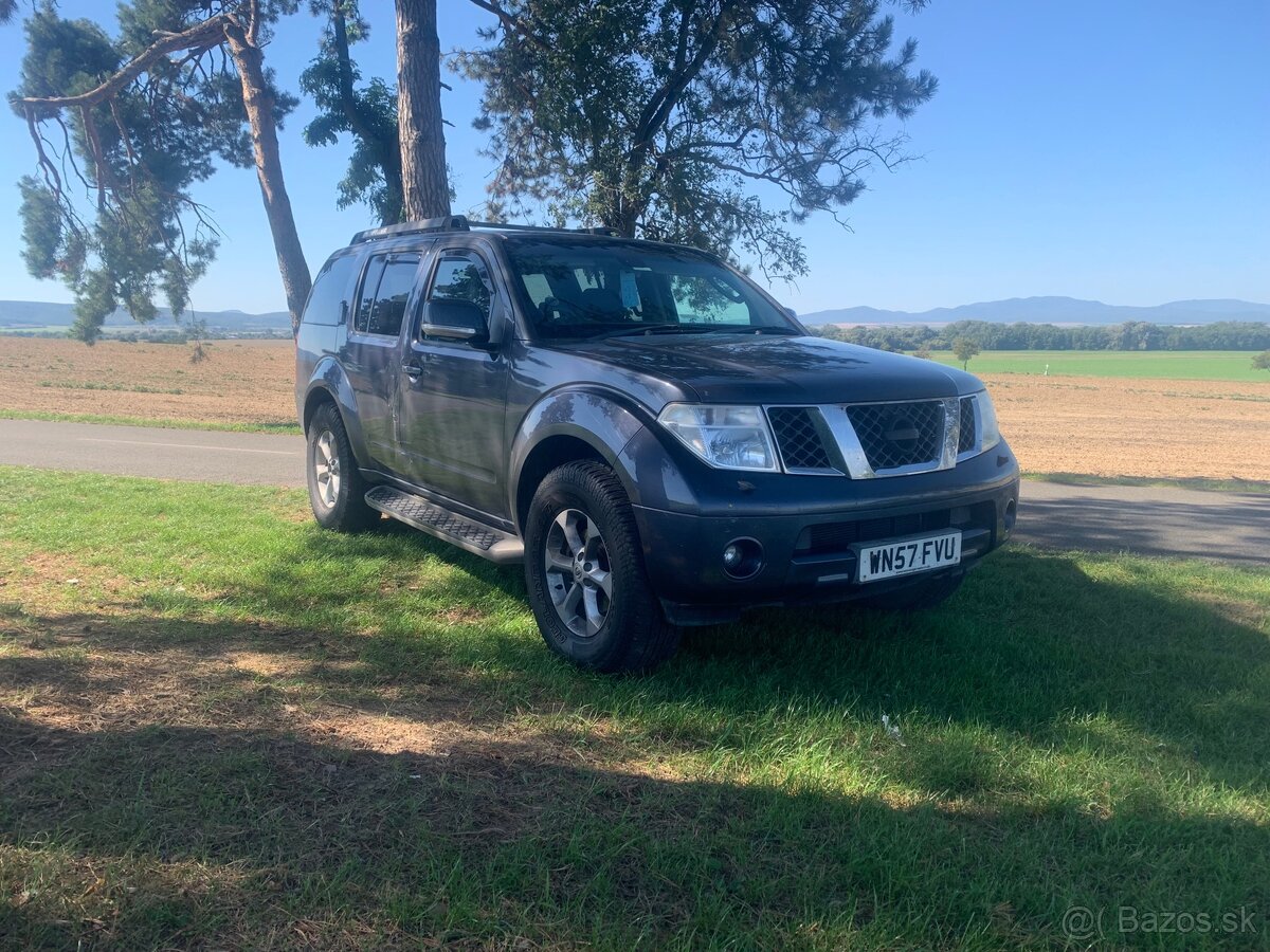 Nissan Pathfinder-2,5 Diesel-4x4..Rok-2008.Dovoz-GB-Anglicko