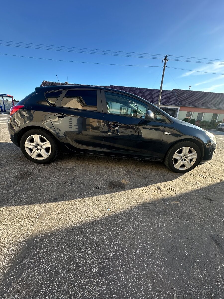 Opel Astra 1.4 T 120kW - 2