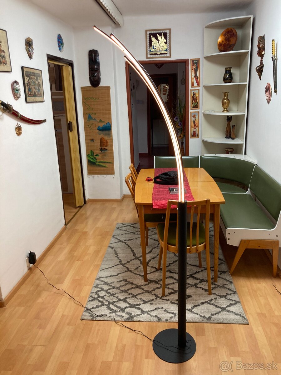 Stojanová LED lampa - nová - 2