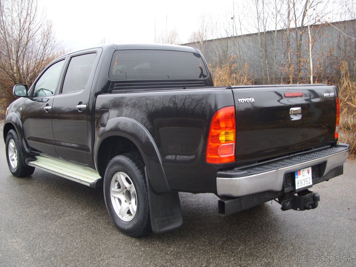 Toyota Hilux 2,5 D-4D 4x4 Zadná Uzávierka - 2