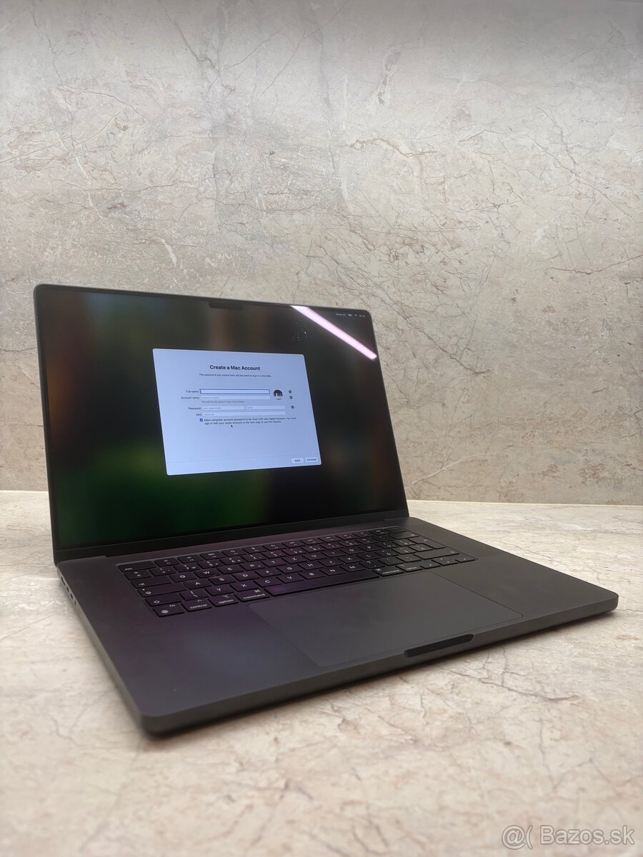 Predám MacBook Pro M3 Pro (2023) - 2