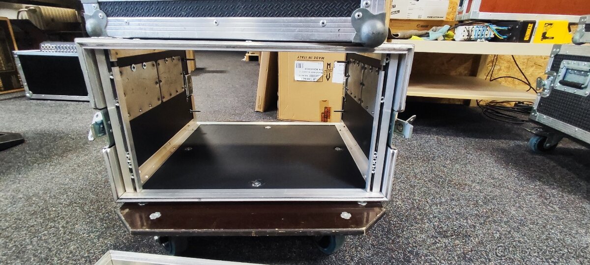 Rack na zosilňovač - 2