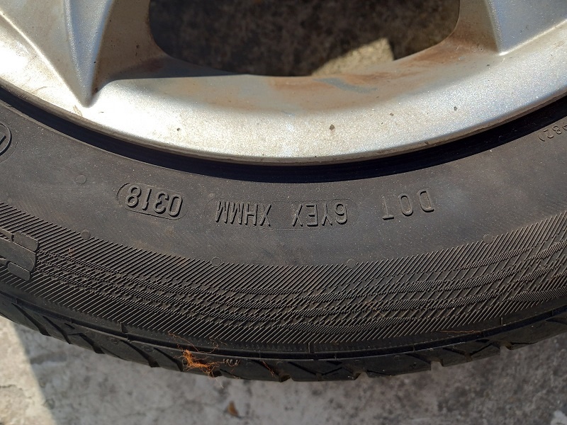 Predám pneu + zliatinové disky R14 - 2
