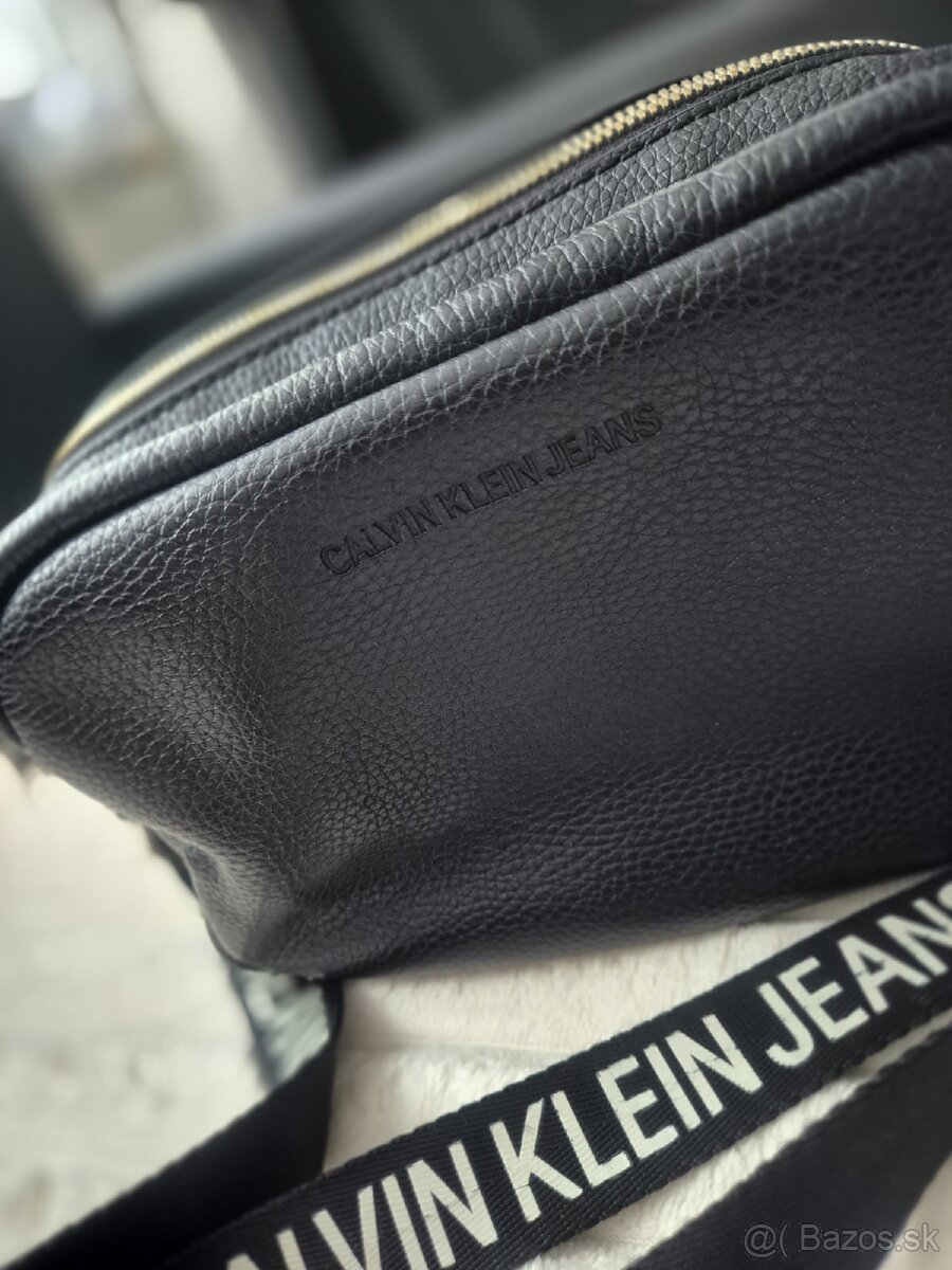 Calvin Klein crossbody kabelka - 2