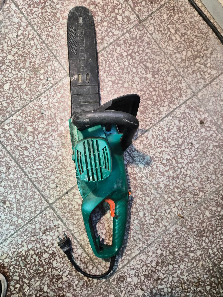 Predám funkčnú reťazovú pílu Black & Decker. - 2