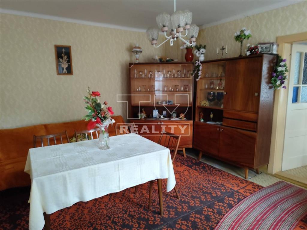 Častkovce chalupa v srdci stredoslovenskej histórie - 2