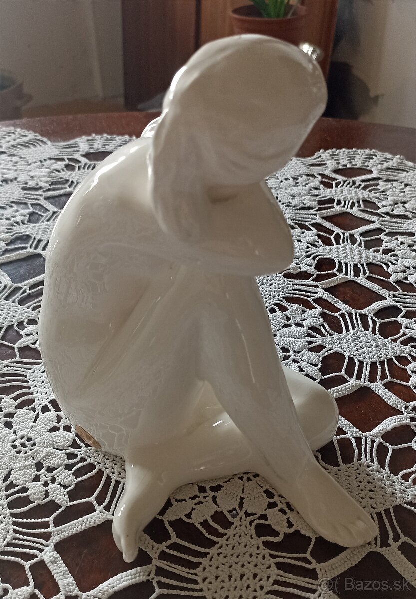 Keramická soska zena - 2