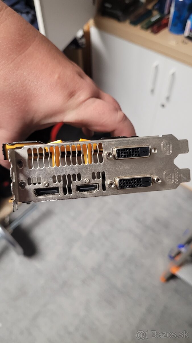 Predam grafiku Sapphire Radeon R9 290X TRI-X OC VERSION 4GB - 2