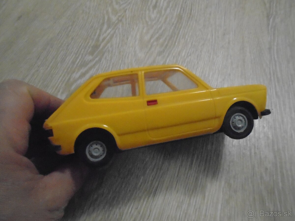 Stará Hračka Fiat 127A - 2