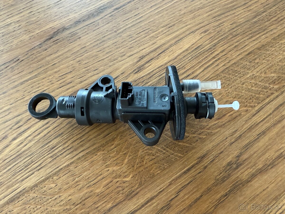 Nový hlavný spojkový valec VW Passat B8 - 2