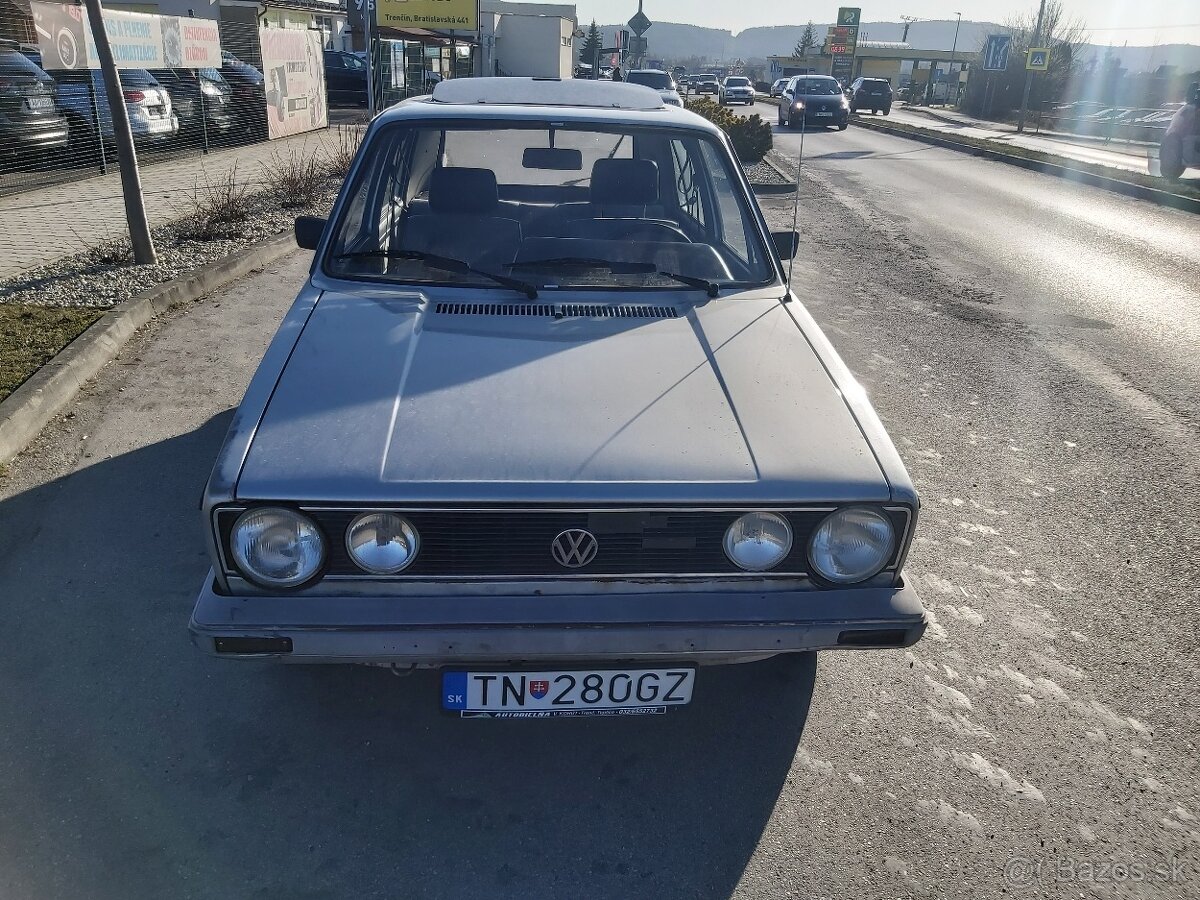 Volkswagen Golf - 2