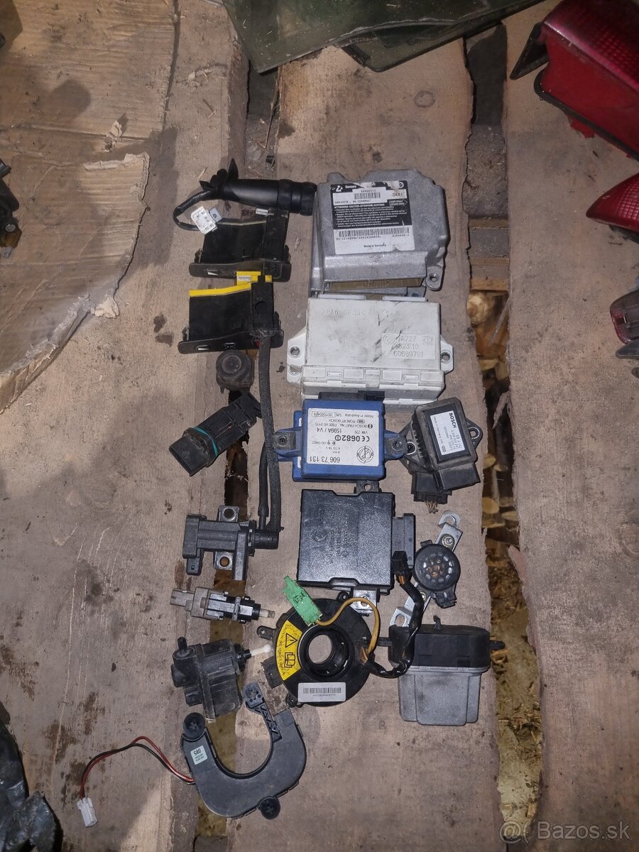 Darujem diely alfa 156 - 2