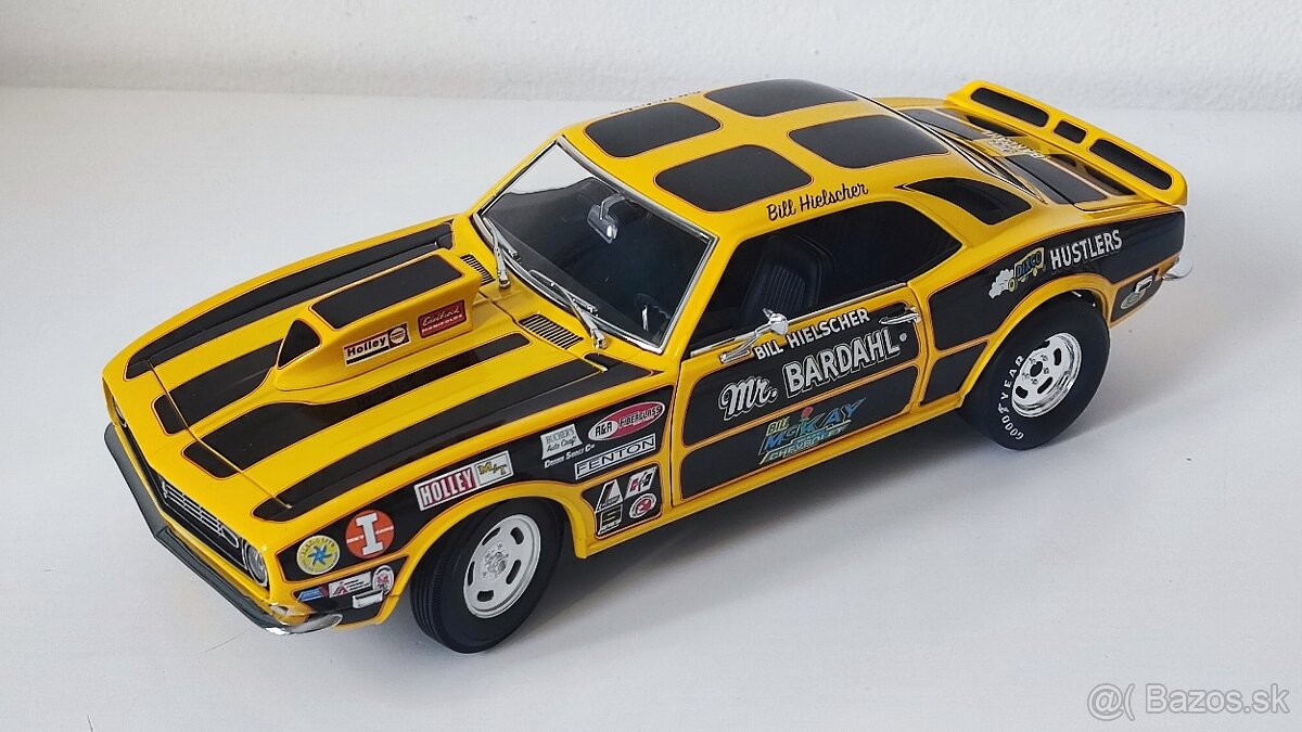 Chevrolet Camaro. 1:18 - 2