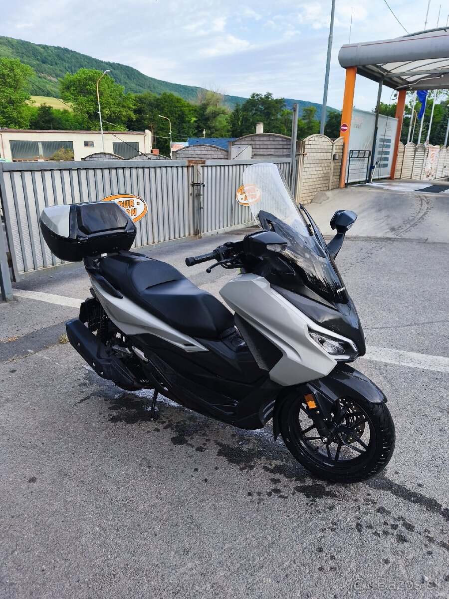 Honda Forza 125 možná výmena za Piaggio MP3 - 2